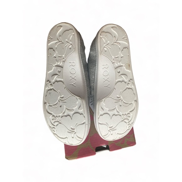 NEW Roxy Girl’s Bayshore Slip-On Shoes, Gray & Pink, Size 12 - Picture 3 of 5
